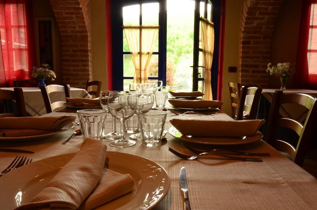Cascina Il Convivio Guest House Diano d'Alba Ngoại thất bức ảnh